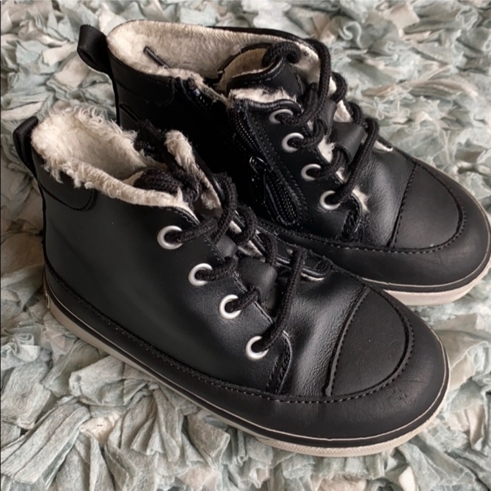 5 pairs of shoes bundle - Picture 4 of 5